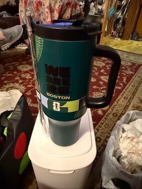 FIFA Boston Green Travel Mug with Handle and Insulated Lid